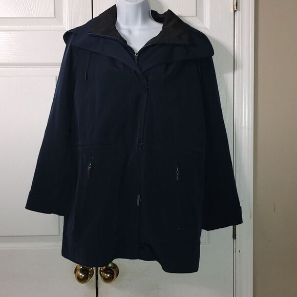 Gallery Navy rain coat removable liner and removeable hood  Sz M NWOT - Picture 2 of 5
